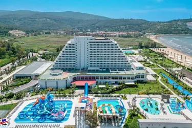 پارک آبی هتل پالم وینگز افسوس کوش آداسی پارک آبی هتل پالم وینگز افسوس کوش آداسی